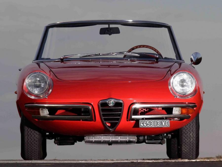  Alfa Romeo 1750 Spider Veloce (105) 1967 года  (фото 12 из 16)